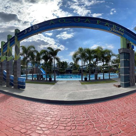Jjb Aquafarm Resort By Cocotel Castillejos Экстерьер фото